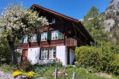 Aussenansicht vom Ferienhaus Schwanderbärgli