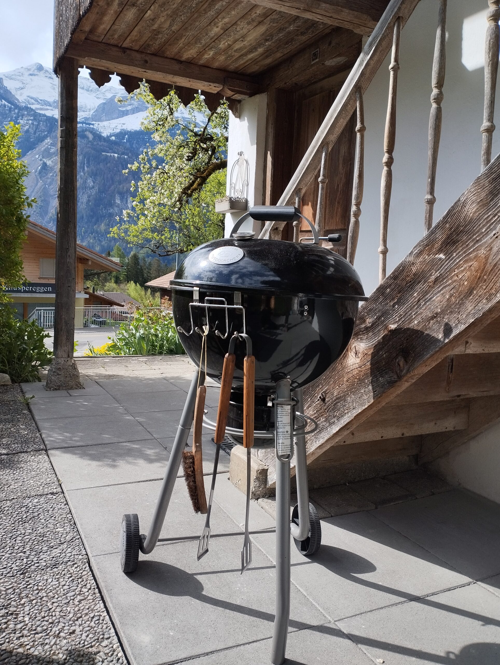 Grill auf der Terrasse